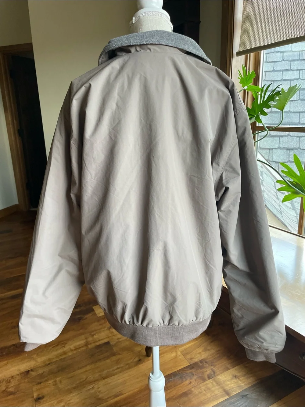L.L. Bean Men's Taupe Fleece Lined Windbreaker Jacket XL